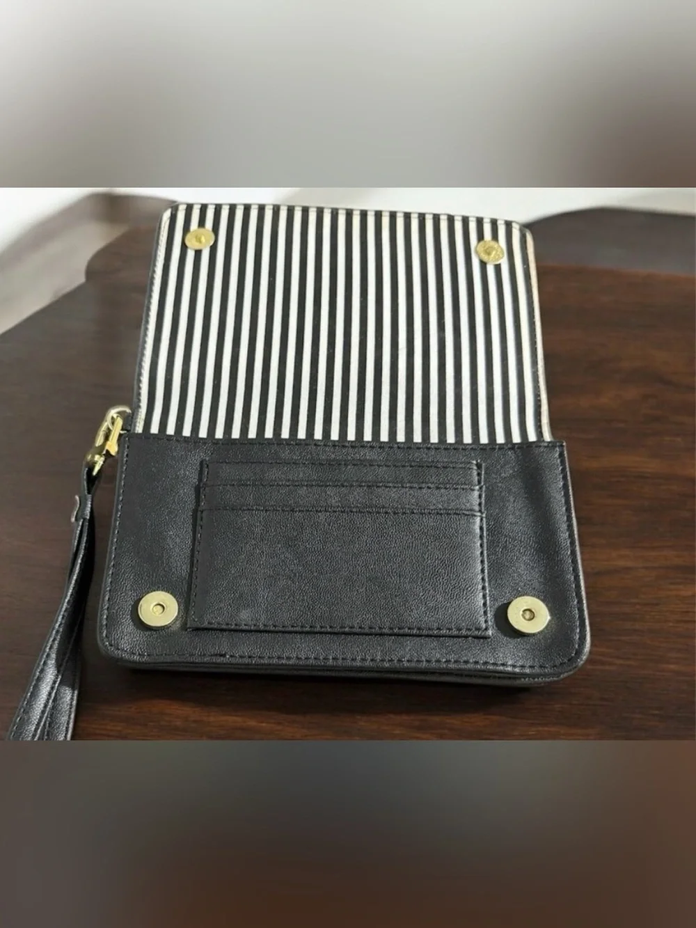 🎉Luv Betsey by Betsey Johnson Glitter
Wristlet Wallet w/ gold accents. EUC! - Picture 2 of 3